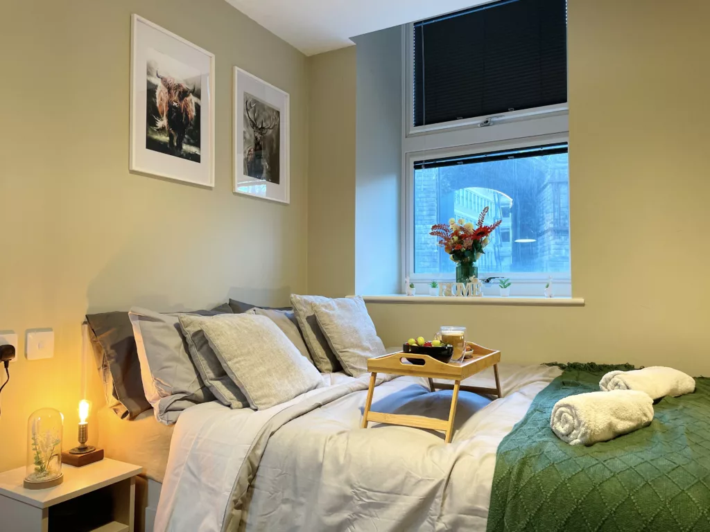 green studio in Newcastle city centre with all essential for great corporate stay
